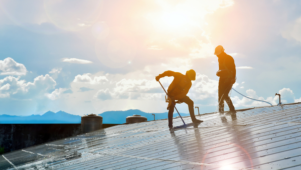 Ako bezpečne čistiť solárne panely