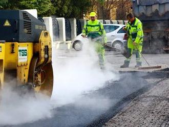 Táto oprava cesty v Bratislave dostala ľudí od smiechu do kolien: FOTO PREDTÝM a POTOM