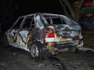 V Košiciach horelo auto, zrejme ho niekto podpálil