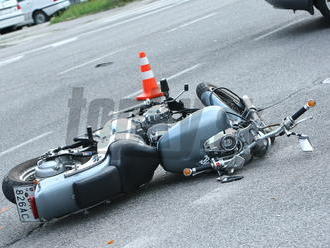 Tragická nehoda na východe Slovenska: Motorkár neprežil zrážku s autom