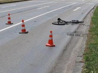 Polícia hľadá svedkov nehody: Tatrovka v Martine zachytila cyklistu  