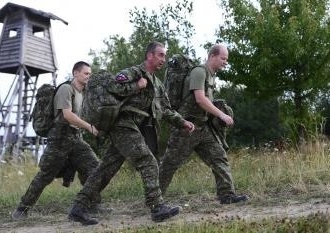 Vojaka zo spadnutého vrtuľníka preložili v Prešove na chirurgiu