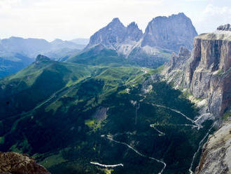 Sass Pordoi: klenot ladinského údolí Val di Fassa a terasa Dolomitů