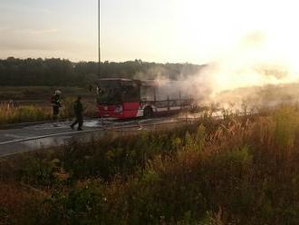 Ďalší požiar prešovskej MHD: Autobus zhorel do tla, cestujúci v ňom neboli