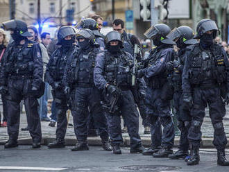 Přepadení v Berouně: Ozbrojenci ženám hrozili pistolí a zamkli je na záchodě