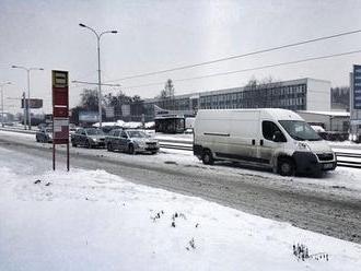 Řidič dodávky v Praze srazil na přechodu dvě ženy: Skončily v nemocnici