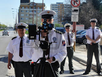 Vodiči, pozor! Policajti vytasia na cestných pirátov vyše tisíc radarov: Budú na týchto miestach