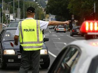 Rodičia, pozor! V Šali údajne ohrozuje deti neznáme auto: Posádka ich láka do auta