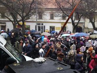 Slováci reagujú na štrajk učiteľov: Konečne niekto nabral odvahu zmeniť komunistické školstvo!