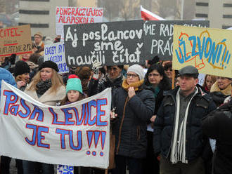 SPRÁVA DŇA Učitelia odvážne bojujú ďalej, štrajk trvá už 4 dni: Veľký prehľad, čo chystajú?