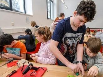 Plzeň má Centrum robotiky, naučí i to, jak si vyrobit dron nebo třeba ponorku