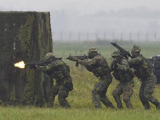 Český voják   v Bruselu spadl z kola a zemřel. Ostatky převeze armáda