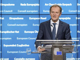 „Bombardování Halabu musí skončit,“ uvedl Tusk. Vyloučeny nejsou ani sankce