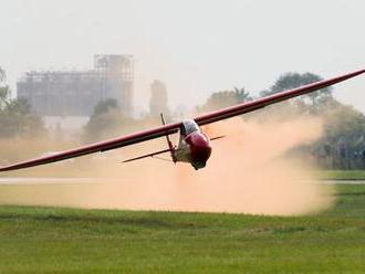 Smutná nehoda kluzáku na Jindřichohradecku: Pilot pád nepřežil