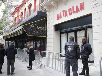 Bataclan má novou fasádu. Renovace po pařížských útocích trvala několik měsíců