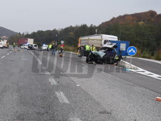 Tragédia pri Trenčíne: Po zrážke s vojačkou   zomrela vo fabii Jana  , ona bojuje o život