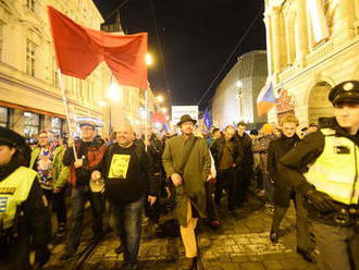 Má se 17. listopad přejmenovat? Vláda probere i islámské kazatele