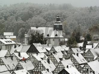 Európu pokryl sneh ako z krásnej vianočnej rozprávky: Malebné FOTO zimy, o pár dní aj v Bratislave