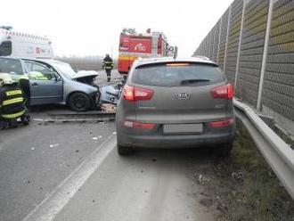 Tragédia na východe: Čelnú zrážku automobilov neprežil starší muž  