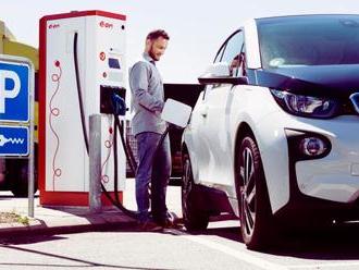 ČR má 248 dobíjecích stanic pro elektromobily, chystají se další