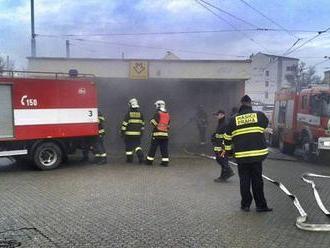 Požár v metru na Palmovce: Stanice byla evakuována - hořel koš