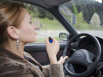 Auto jako plynová komora: Častější bouračky a rána pro vaše zdraví!