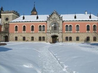 Na památkách probíhá generální úklid, na Sychrov a do Betléma v Hlinsku se už může