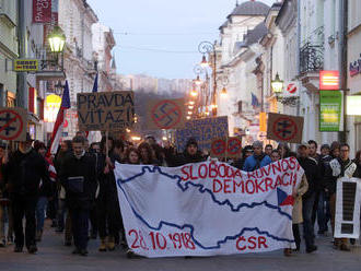 Košičania v deklarácií vyzývajú na zmenu volebného zákona: FOTO Protest ľudí, stop fašizmu!