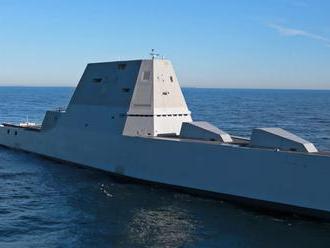 US Navy je připraveno převzít torpédoborec USS Zumwalt. Velet bude kapitán Kirk