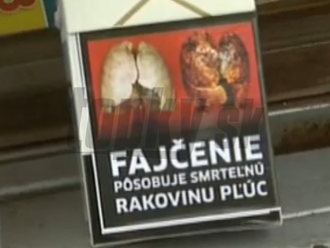 Fajčiari, pozor: Škatuľky cigariet s drsnými fotkami kúpite už od septembra