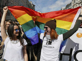 Pochod homosexuálů pod dohledem tisíce policistů. Gay Pride prošel Kyjevem