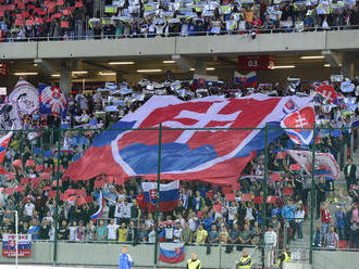 VIDEO Elektrizujúca atmosféra v Trnave: Slovenskí fanúšikovia vám privodia husiu kožu!