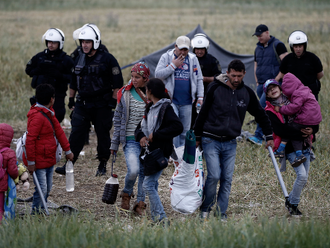 V bývalej škole v Komárne mala vzniknúť ubytovňa pre migrantov: Vedenie mesta tvrdí, že sa netreba b