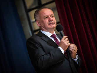 Prezident Andrej Kiska rozdelil svoj plat rodinám