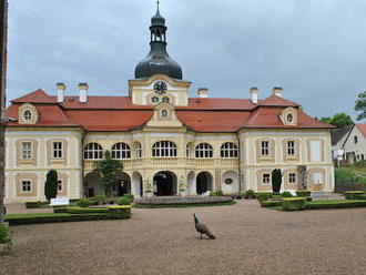 Zámek Nebílovy býval určen k odstřelu, dnes se z něho rodí další skvost Plzeňska