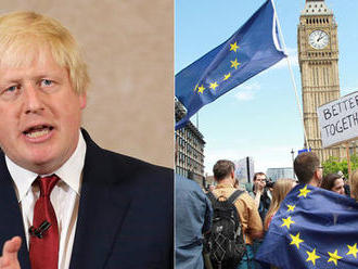 Mayová skládá novou vládu: Odpůrce EU Johnson povede diplomacii