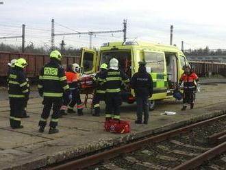 Z vlaku na Olomoucku vypadla tříletá holčička: Zraněním na místě podlehla