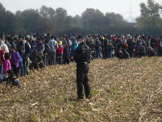 S migračnou krízou majú dočinenia aj naši policajti: Pomáhali už v Taliansku aj Grécku