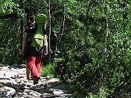 Turistika sa pre Češku neskončila dobre: Spadla a spôsobila si nepríjemný úraz