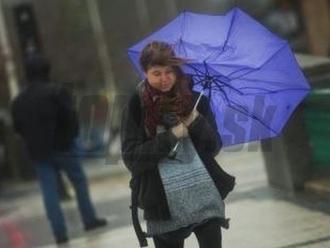 Nad Slovenskom sa zmráka, meteorológovia vydali výstrahu: Pozor na silný vietor a dážď!