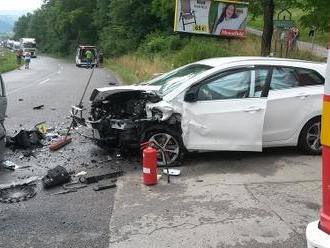 V rakúskom Kitsee havarovali Slováci: Auto vyletelo z diaľnice, celá rodina v nemocnici