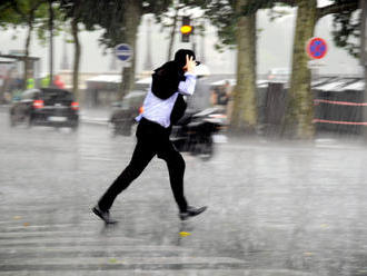 Pohroma v Revúcej: Meteorológovia varujú pred silnými búrkami, platí výstraha 3.stupňa!