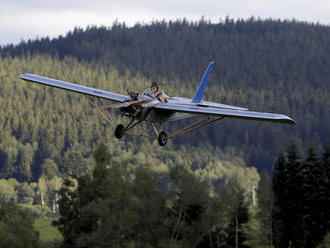 Na Olomoucku se srazila letadla: Pilot je mrtvý, další muži jsou zranění