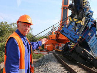 Nejdřív vykolejil vlak, pak záchranný jeřáb: Nechápu, kde se stala chyba, kroutí hlavou odborník žel