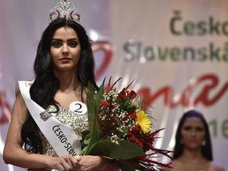 Nejkrásnější Romkou je Adriana, vyhrála československou soutěž Miss Roma