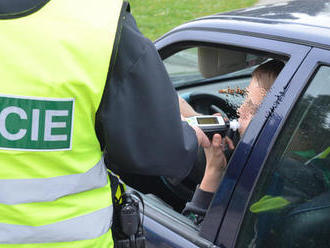 Opilý řidič obvinil po nehodě policisty z opilosti: Museli dýchat