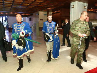 Armáda v parlamente, prvýkrát v histórii Slovenska: Prvé FOTO Dankovej stráže v akcii!