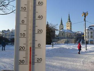 Večer sa pripravte na silné mrazy: V niektorých okresoch až -20°C, hrozia aj povodne!