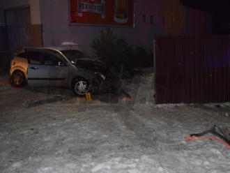 FOTO Tragédia v Bystranoch: Osudná jazda mladého páru, náraz do krčmy, Štefan   zomrel