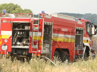 Nepokojná noc v Ružomberskom okrese: Pri požiari sa zranili dve osoby